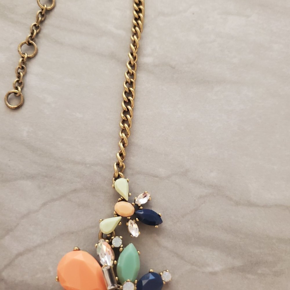 ✨ J.Crew Rhinestone Crystals Cluster Stacked Colorful Statement Necklace ✨ - Picture 6 of 15